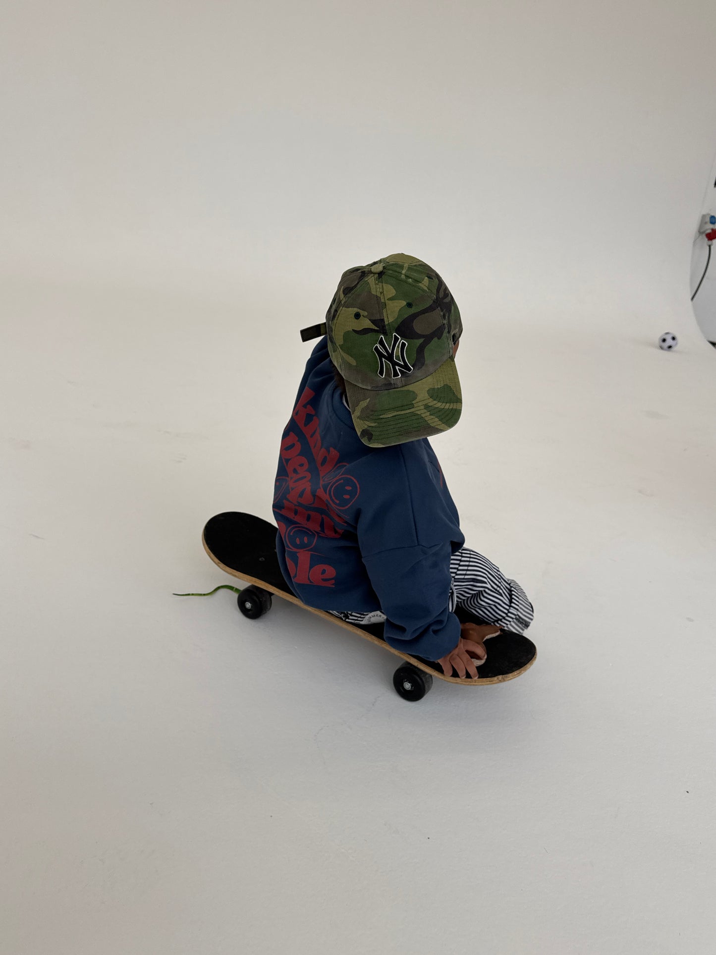 Kind People Sweatshirt Navy