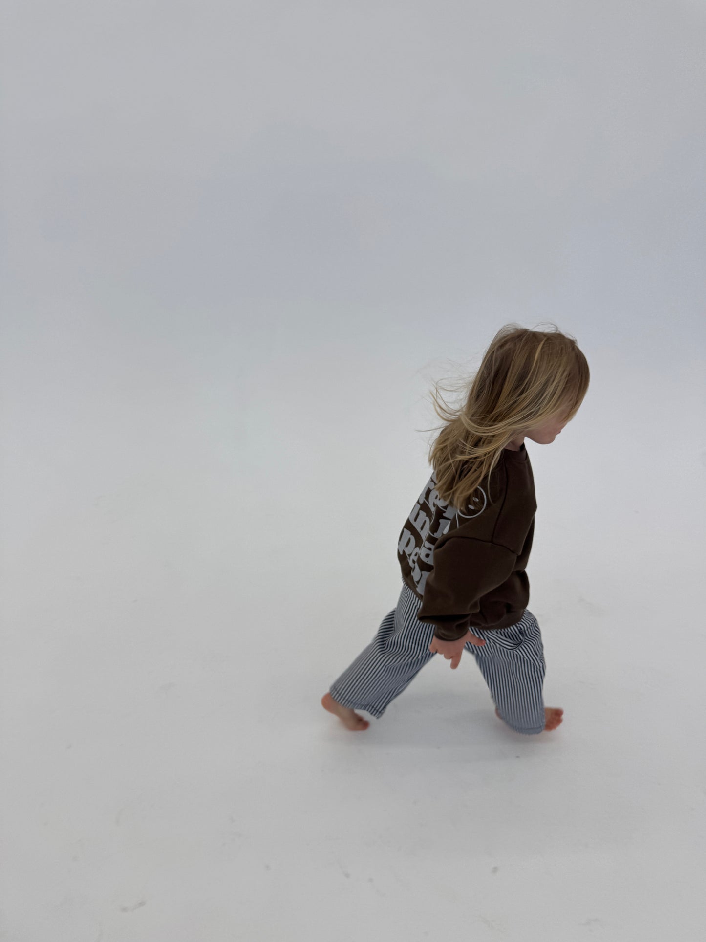 Kind People Sweatshirt Brown